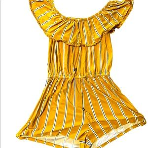 Derek Heart Gold Off the Shoulder sleeve romper